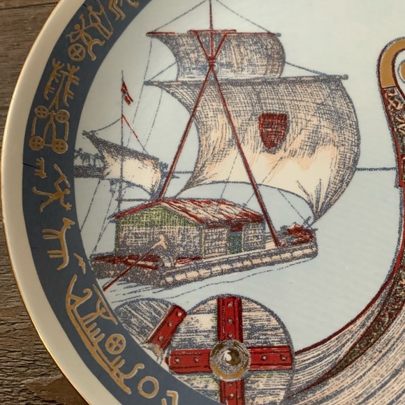 Decorative Nautical Plate with Ship Design - Picture 4 of 10